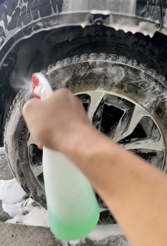 タイヤWax使用後の酸化皮膜固着