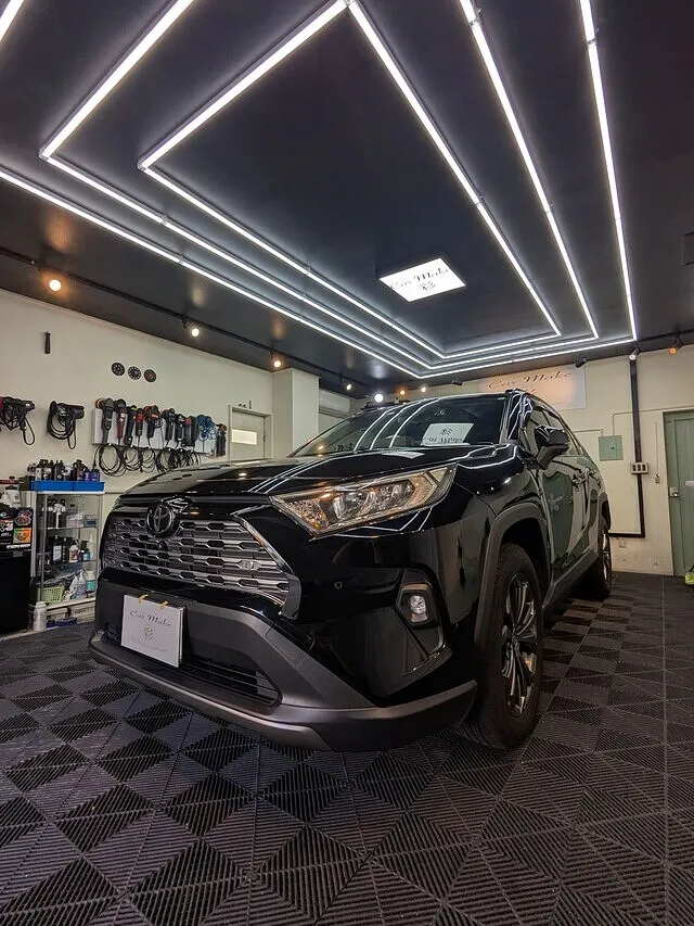 沖縄県　那覇市　RAV4 ガラスコーティング