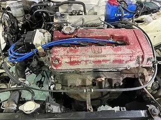 富山市　インテグラ　エンジンヘッドカバー塗装　￥16,500
