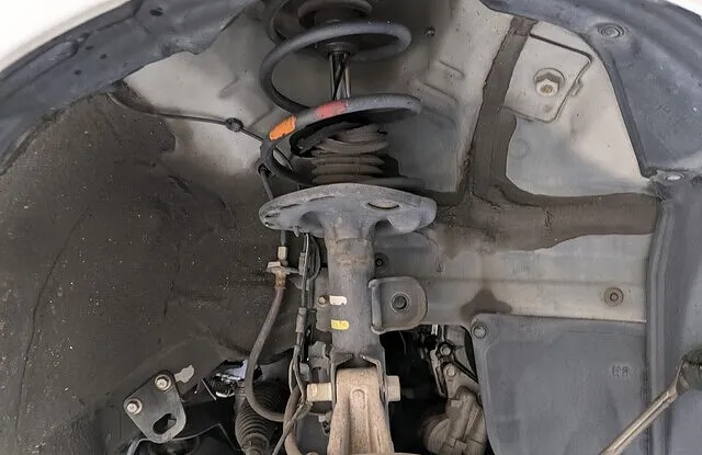 プリウス ダウンサス取り付け トヨタ ローダウン パーツ