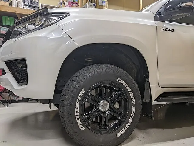 TRJ150ランクルプラド リフトアップコイル スペーサー 取り付け