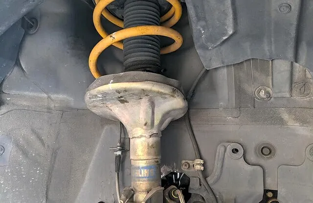 プリウスα　純正ショックアブソーバー＋純正サスペンション(1台分) 4点セット ZVW50 50系 プリウス 純正 ショック&サスペンション