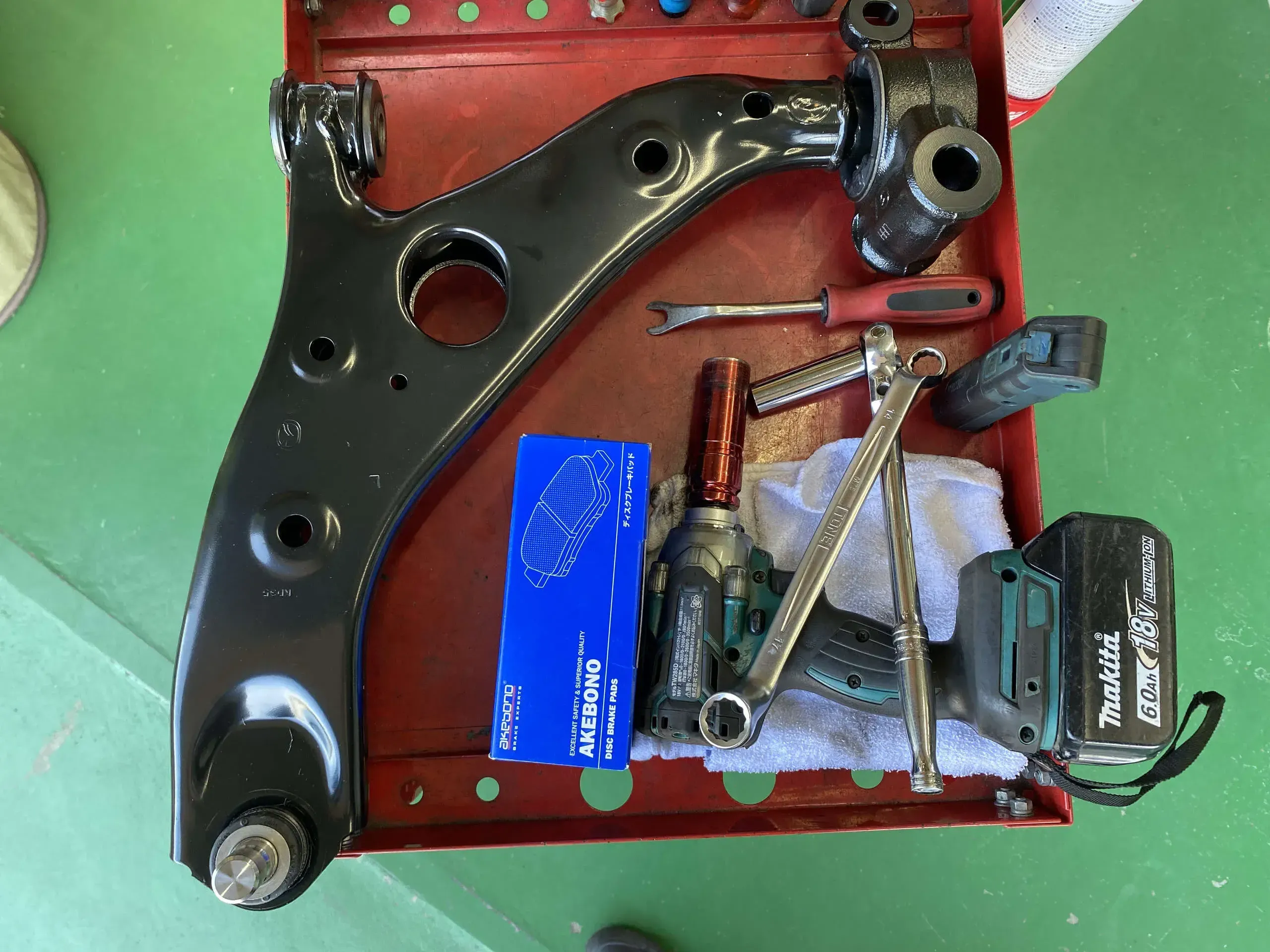 マツダ アテンザ フロントロアアーム交換│岐阜県瑞穂市