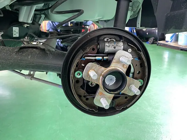 ダイハツ ムーヴ　後輪ブレーキ清掃│岐阜県瑞穂市