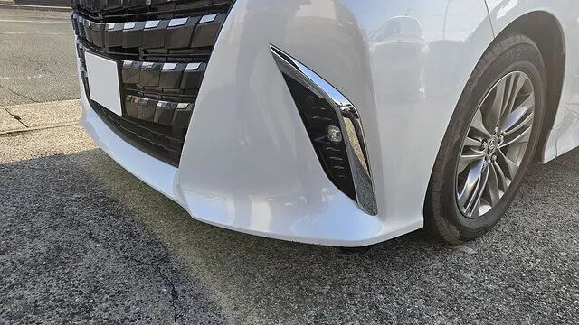 トヨタ ヴェルファイア　フロントバンパー下回り・アンダーカバー　擦りキズ修理│豊橋市　鈑金塗装