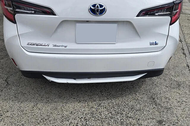 豊橋市　リアバンパー交換　キズ・変形　トヨタ カローラスポーツ｜鈑金塗装