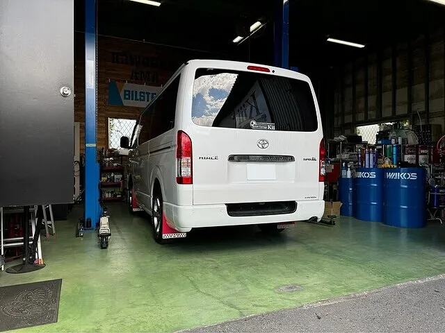 摂津市・ハイエース・ビルシュタインサスペンション