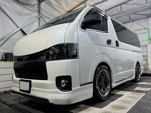 摂津市・ハイエース・フロアマット、エンジンカバー、デッキカバー