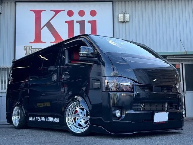 摂津市・ハイエース・１８インチホイール・0オフセット