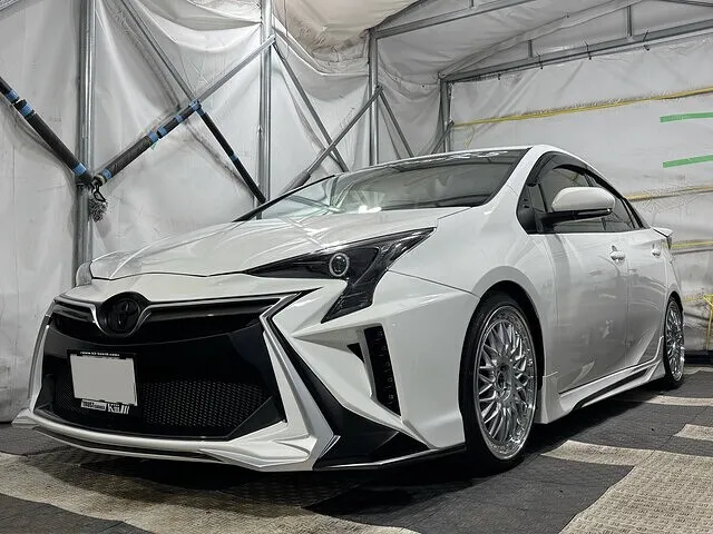 摂津市・プリウス・スパーカスタム仕様