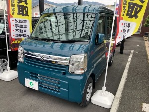 エブリイ