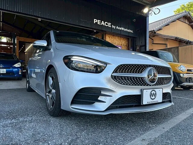 M.BENZ　W427