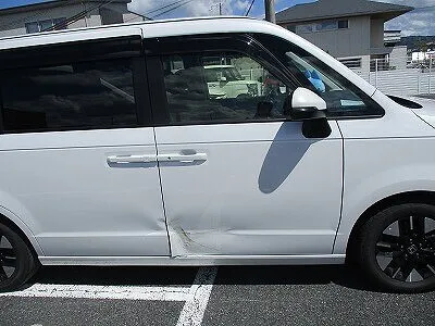 奈良市ステップワゴン右サイド修理