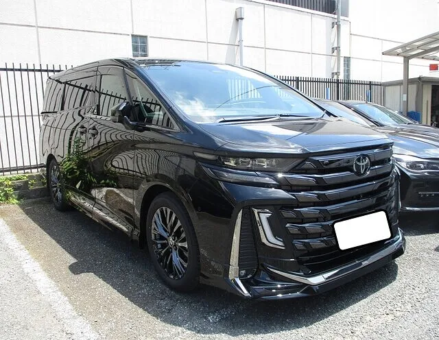 納車式の様子 │ 練馬中古車センター
