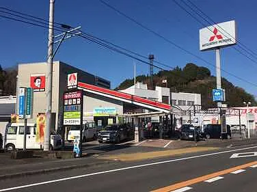 田部モータース外観