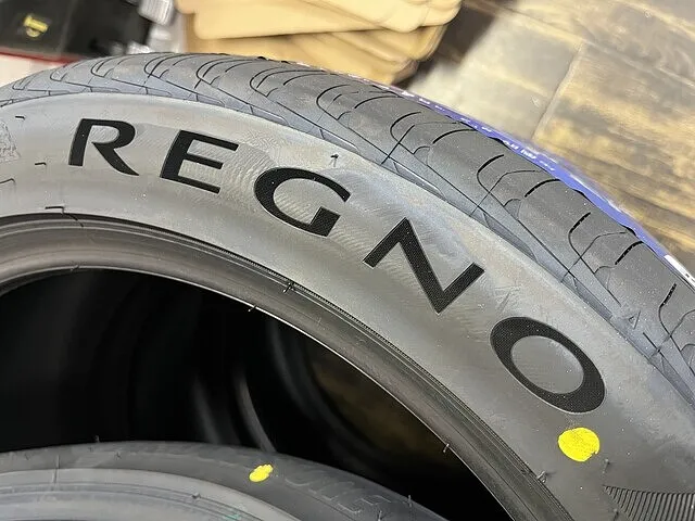 岡崎市 タイヤ交換 NEW REGNO GR-X3 プリウス