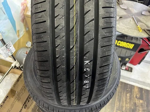 岡崎市 タイヤ交換 クラウン 18インチ 225/45R18