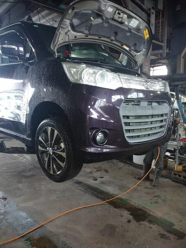 スズキ　スティングレー　フロントショックアブソーバー交換　むつ市