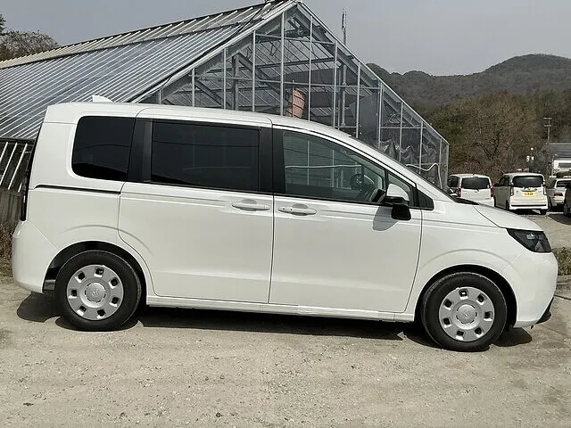 ホンダフリード新古車エアー！