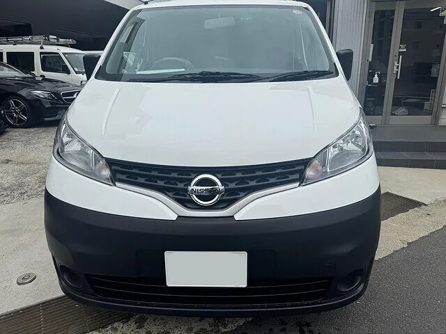 日産　NV200 鈑金塗装　キズヘコミ修理　