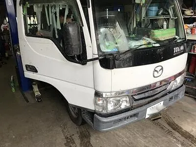 ブローニィバン　フロントドア交換　守口　門真　寝屋川　