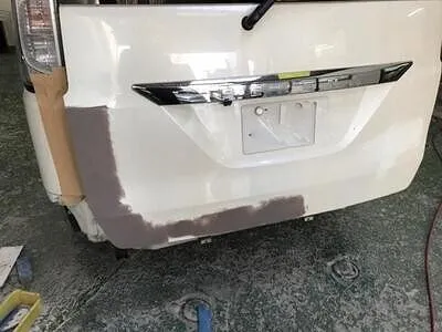 セレナ　鈑金塗装　キズ・ヘコミ修理　守口　門真　寝屋川　