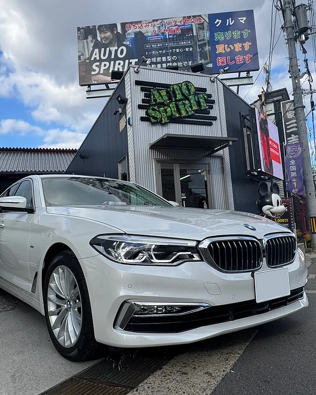 ベンツ　フロントバンパー　ヘッドライト　鈑金塗装　守口　鶴見