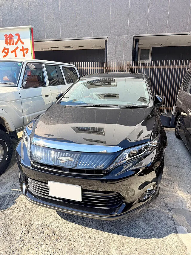 ハリアー　鈑金　フロントバンパー　フェンダー　守口市　門真市　