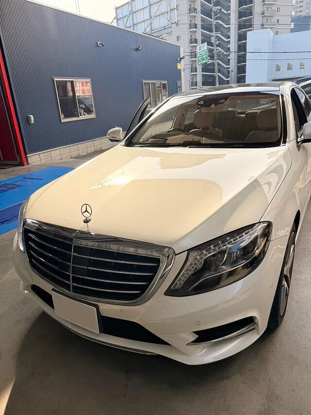 ベンツS エアコンルーバーアンビエントライト取り付け　守口市