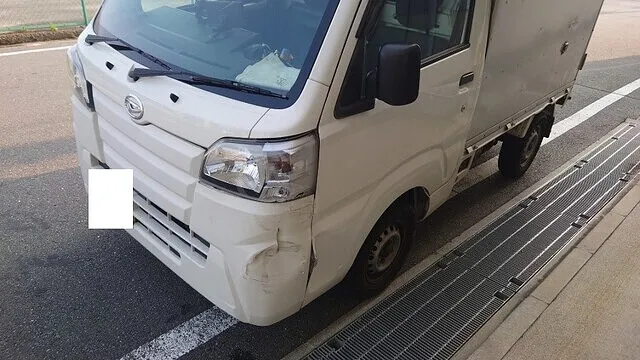 東大阪市　ハイゼットトラック　左フロント廻り　骨格修正　板金塗装