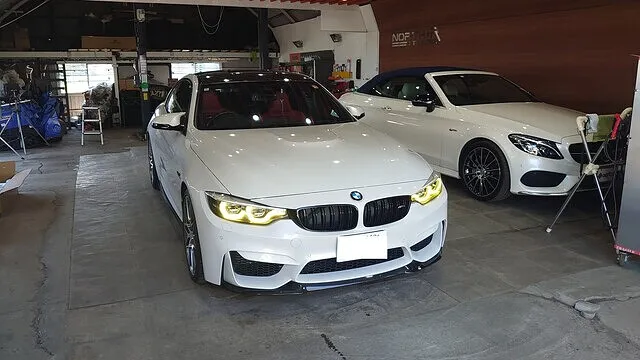 札幌市　白石区　BMW　M4クーペ　サス＆マフラー交換