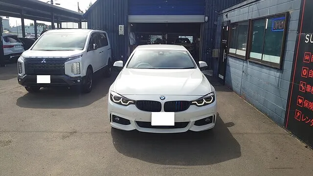 札幌市　白石区　BMW4シリーズ グランクーペ　アンビエント取付