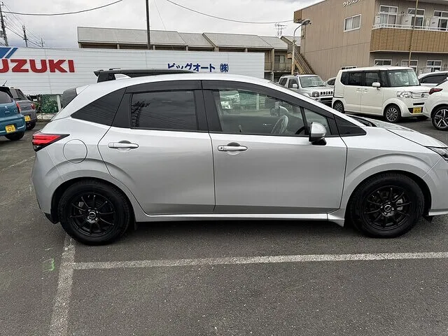 ひたちなか市/RH リヤドア/鈑金塗装/ニッサン　ノート