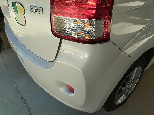 益田市　鈑金塗装　ポルテ　バンパー修理