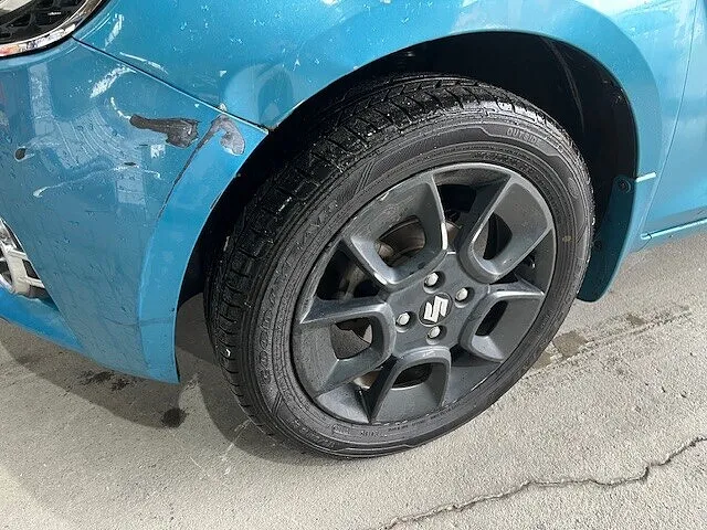 国富町　板金塗装　スズキイグニス　保険修理