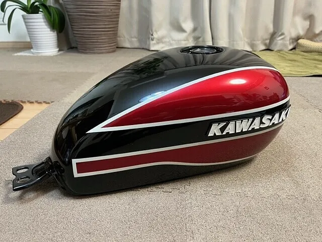 宮崎市 バイクカスタムペイント カワサキ W650 ガソリンタンク 宮崎市 バイクカスタムペイント カワサキ W650 ガソリンタンク