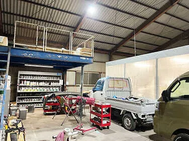 Auto Garage.Color's外観