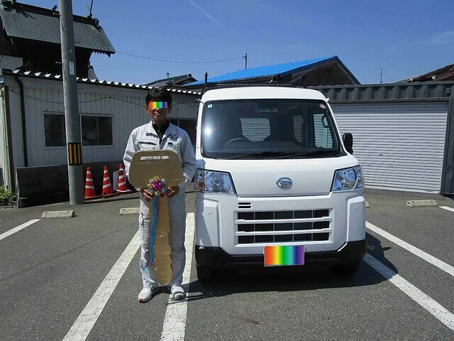 宇部市にお住まいのＴ様よりハイゼットカーゴのカーリースでのご成約をいただきました！