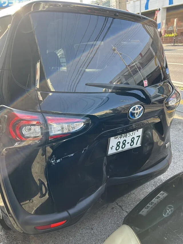 シエンタ　追突事故