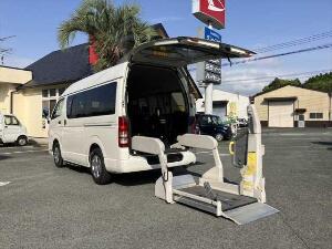 レジアスエースバン