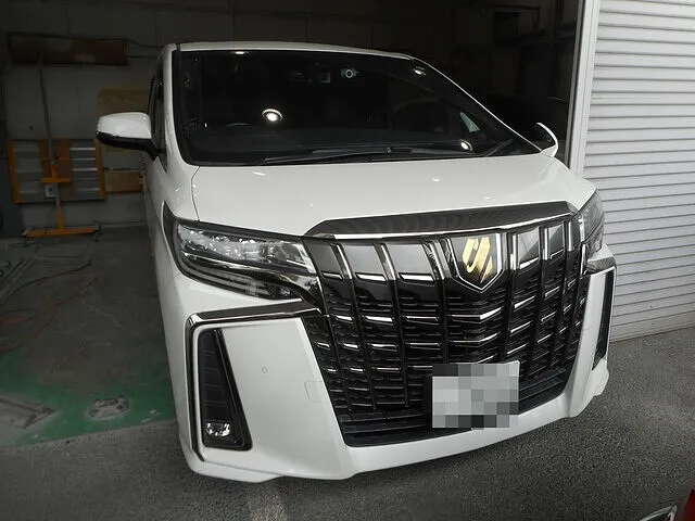 板橋区 トヨタ ライズ フロントバンパー左側傷・変形修正 フロント右
