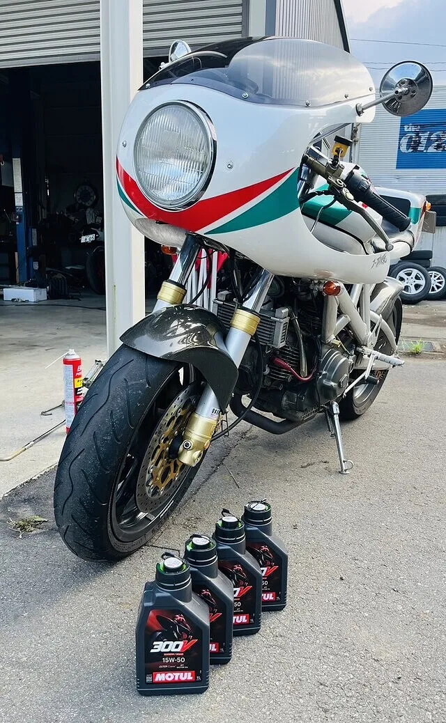 ビモータ　モチュール　300V オイル各種取り扱いしてます！