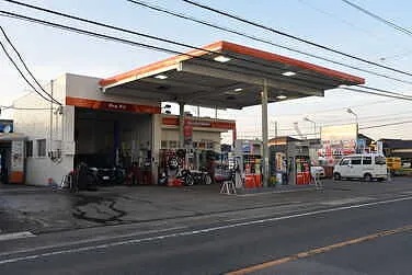 青木石油外観