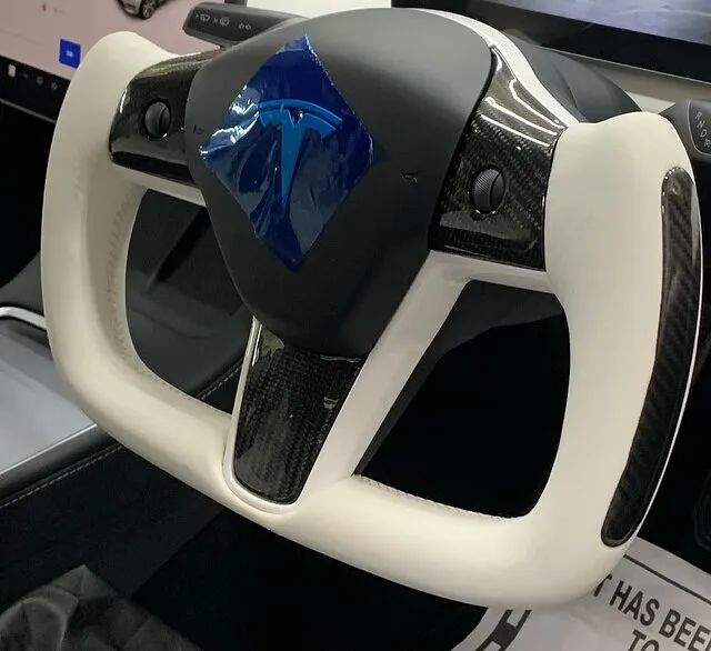 横浜市 テスラ モデル3 モデルY TBR ヨークステアリング 横浜市 テスラ モデル3 モデルY TBR ヨークステアリング