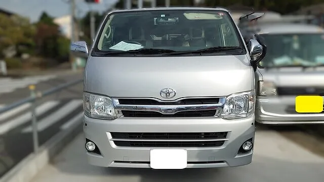 走行22万kmでも信頼の車検整備｜ハイエース（3,000ccディーゼル）ブレーキ点検・オイル漏れ修理事例