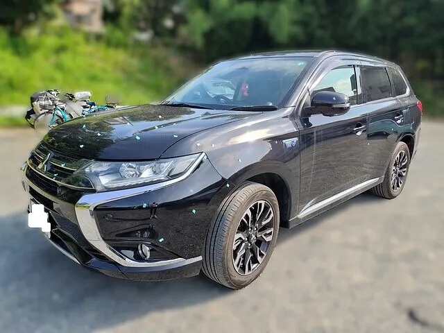 ❄️光を映す艶、歪みのない反射──横浜市都筑区でアウトランダーPHVに・ガラスコーティング施工‼️