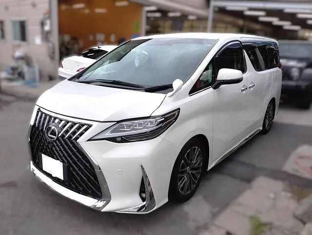 ⭐【横浜市都筑区】板金修理の仕上がりに満足いただいたLexus LM仕様ヴェルファイア｜その技術力で車検整備もKBSへ