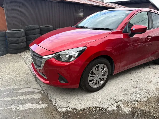 大分県宇佐市　マツダ　デミオ鈑金塗装修理