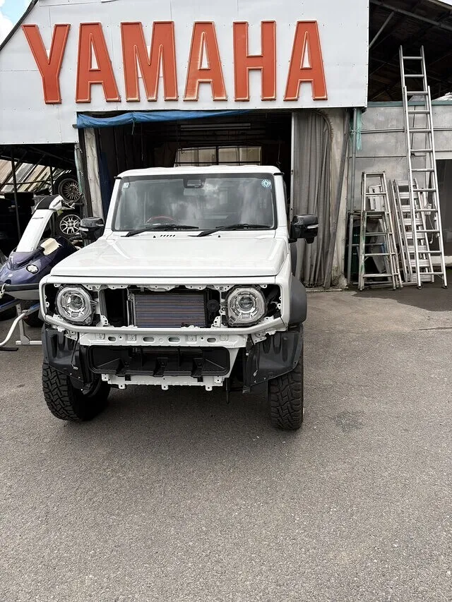 スズキ ジムニーシエラ R-1234yf エアコンガス充填