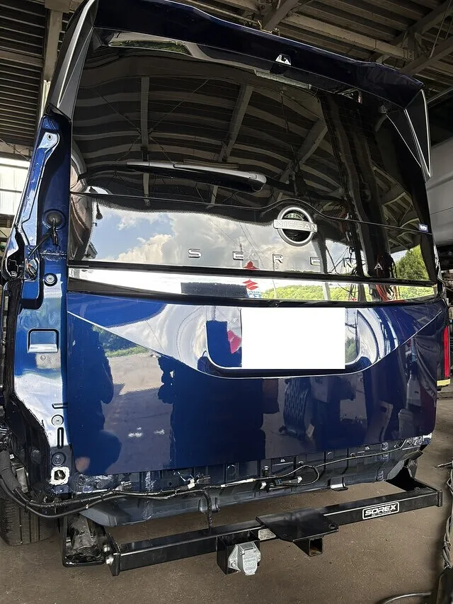 青森市 H様 C28 日産セレナヒッチメンバー取付